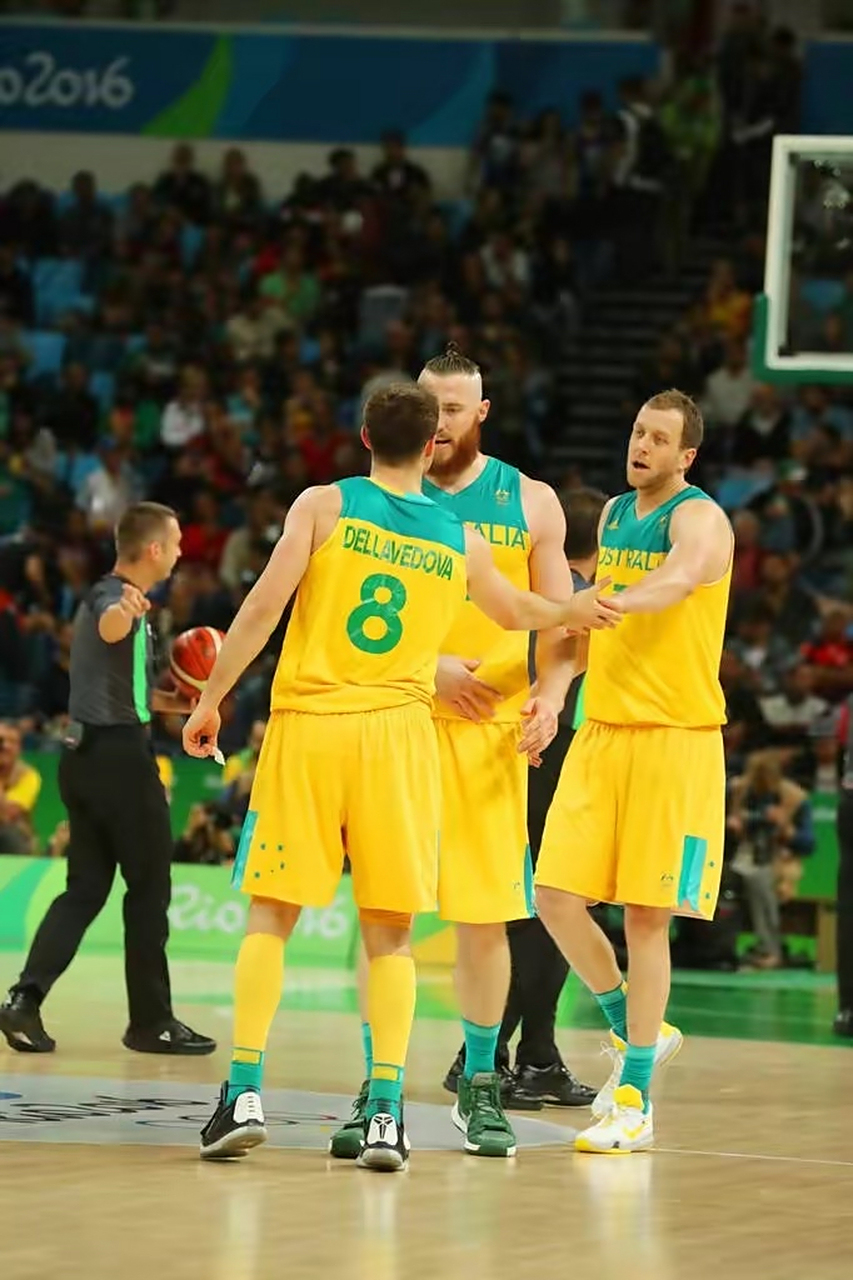 金年会中文官网-包含NBA季后赛倒计时，巴塞罗那转会期临场应变，细节引发关注，赛场秩序良好，年轻球员得到机会的词条